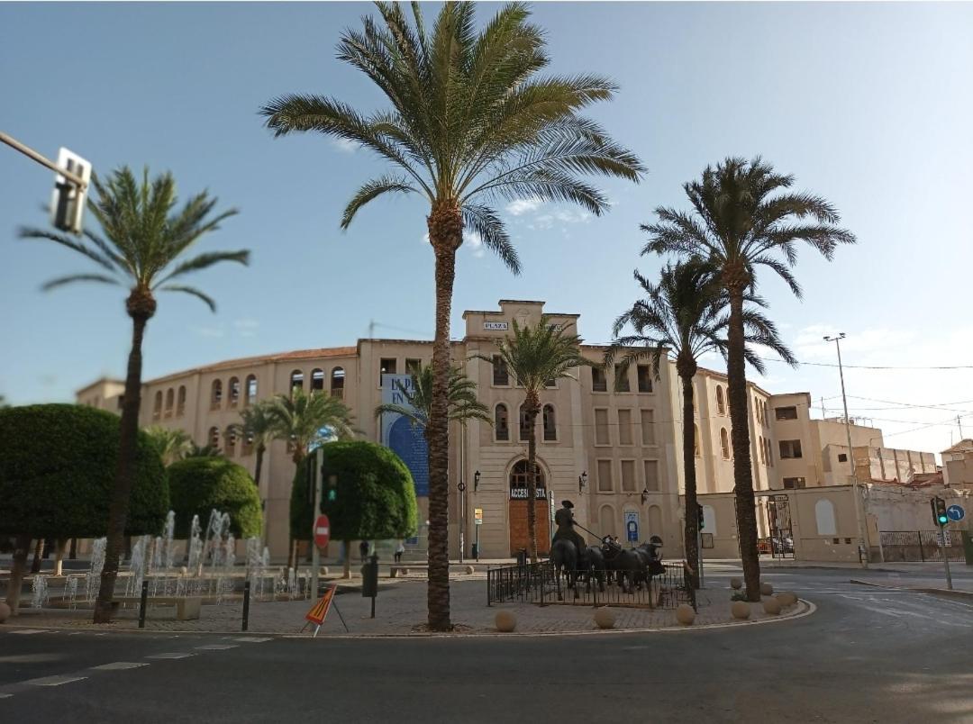 Estudio B Cerca De La Plaza De Toros Alicante Eksteriør bilde